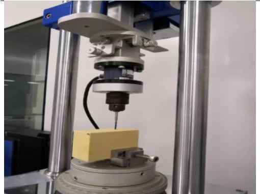 接骨釘的軸向撥出和扭轉旋入與生物旋出力學測試機的軸向撥出和扭轉旋入與旋出測試