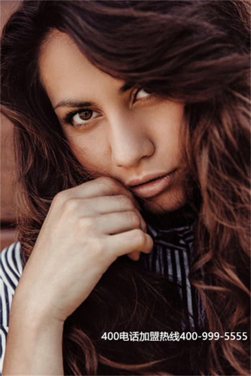 (做400電話客服怎么樣)(400電話辦理選擇營(yíng)業(yè)廳與代理商)