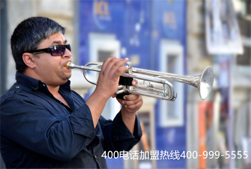 (400電話辦理平臺(tái)有哪些特點(diǎn))(企業(yè)400電話辦理呈現(xiàn)的特點(diǎn)有哪些？)