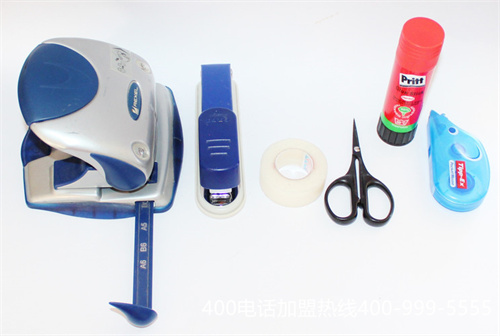 (聯(lián)通400客服電話是多少)(中國移動400電話和聯(lián)通400電話有什么區(qū)別?)